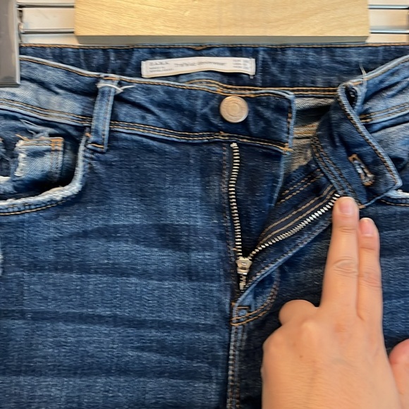ZARA distressed zip hem jeans - Picture 8 of 11